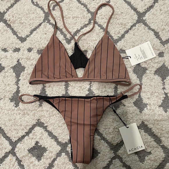 Acacia - Picture 1 of 2